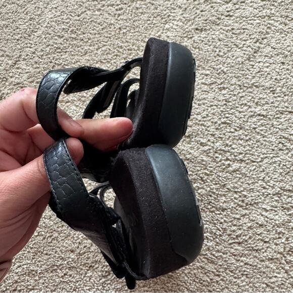 Vionic Orthaheel Black Strappy Slingback Sandals Womens Size 7 Crocodile Reptile - Picture 4 of 10